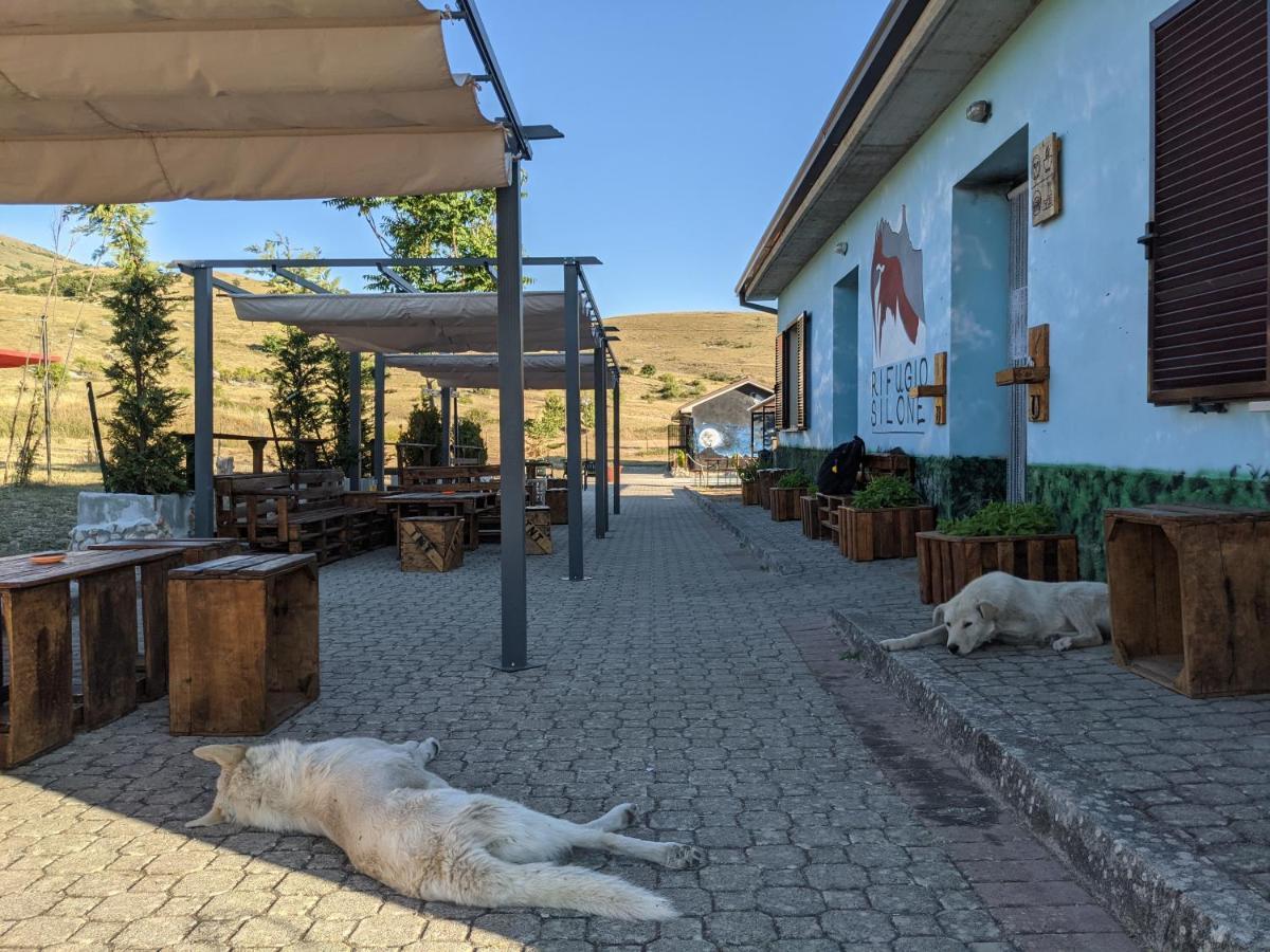 بيت شباب Rifugio Silone Pescina المظهر الخارجي الصورة